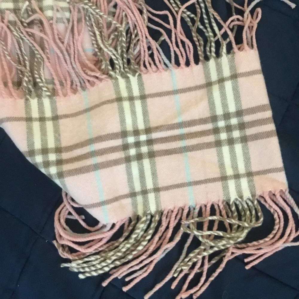 Authentic Burberry London RARE Cashmere Nova Check “HAPPINESS “Pink Fringe Scarf
